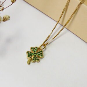 collar minimalista trébol